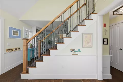 Entry Way - 128 Maple Ave, Little Compton, RI 02837 photo 2 of 4