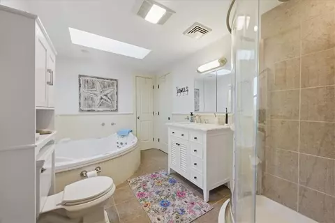 Bath - 128 Maple Ave, Little Compton, RI 02837 photo 2 of 3