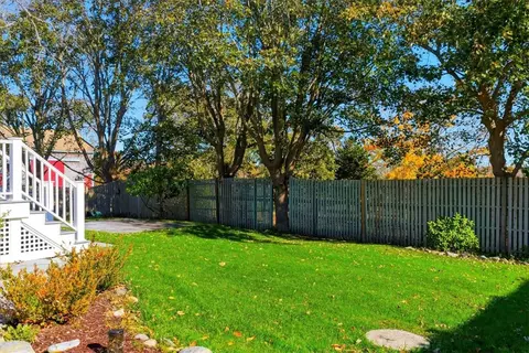 Exterior - 128 Maple Ave, Little Compton, RI 02837 photo 6 of 11