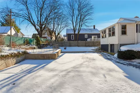 Exterior - 92 Rockland Ave, Woonsocket, RI 02895 photo 7 of 10