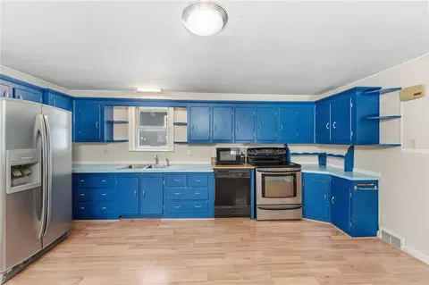 Kitchen - 92 Rockland Ave, Woonsocket, RI 02895 photo 1 of 3