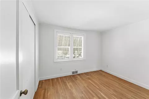 Bedroom - 92 Rockland Ave, Woonsocket, RI 02895 photo 5 of 10