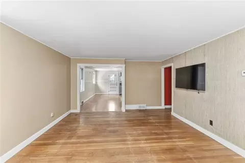 Living - 92 Rockland Ave, Woonsocket, RI 02895 photo 3 of 4