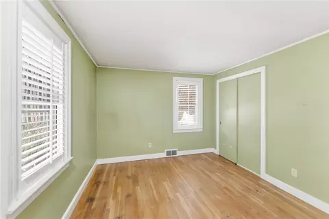 Bedroom - 92 Rockland Ave, Woonsocket, RI 02895 photo 3 of 10
