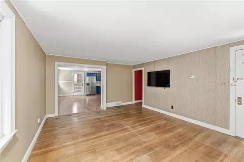 Living - 92 Rockland Ave, Woonsocket, RI 02895 photo 2 of 4
