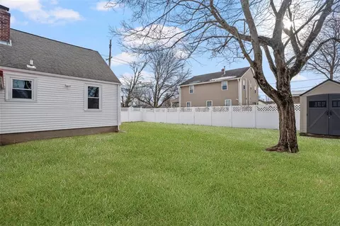 Exterior - 77 Buttonwoods Ave, Warwick, RI 02886 photo 9 of 12