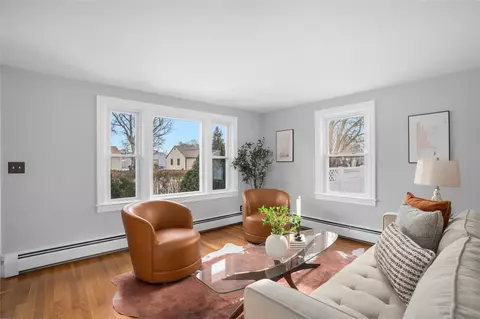 Living - 77 Buttonwoods Ave, Warwick, RI 02886 photo 1 of 2