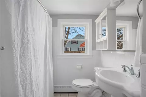 Bath - 77 Buttonwoods Ave, Warwick, RI 02886 photo 1 of 2