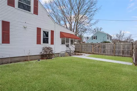 Exterior - 77 Buttonwoods Ave, Warwick, RI 02886 photo 7 of 12