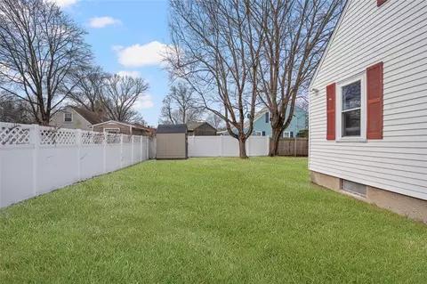 Exterior - 77 Buttonwoods Ave, Warwick, RI 02886 photo 11 of 12