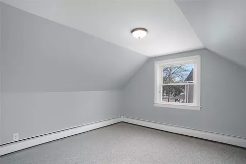 Bedroom - 77 Buttonwoods Ave, Warwick, RI 02886 photo 6 of 8