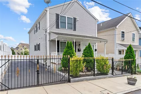 21 Steere Ave, Providence, RI 02909