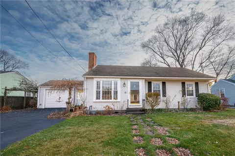 35 Cushman St, Pawtucket, RI 02861