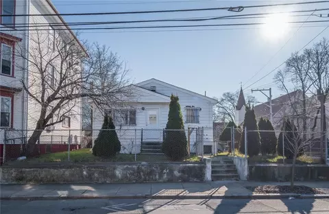 138 Oxford St, Providence, RI 02905