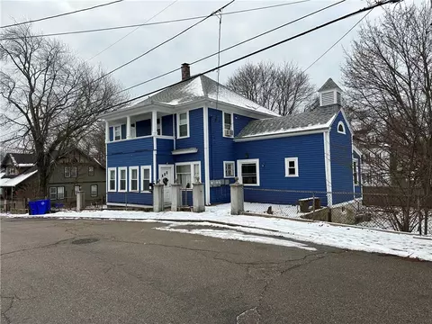 22 Bettez St, West Warwick, RI 02893