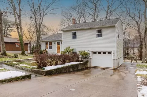 191 Cherry Hill Dr, Seekonk, MA 02771