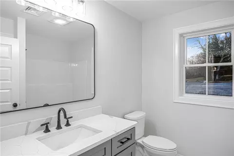 178 St Louis Ave, Woonsocket, RI 02895 photo 19