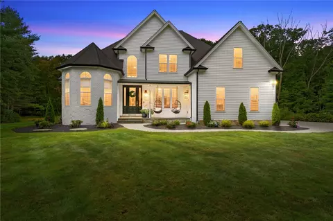 90 Old Hope Kent Rd, Hope, RI 02831