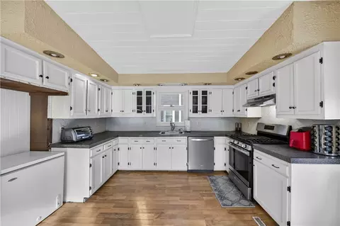 Kitchen - 499 Hanover St, Fall River, MA 02720 photo 2 of 3