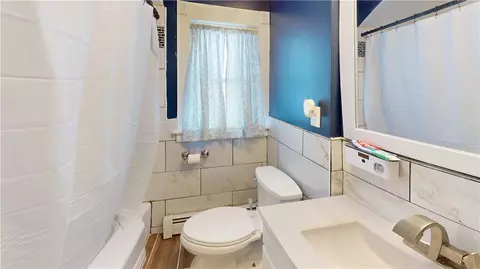 Bath - 35 Welfare Ave, Warwick, RI 02888 photo 2 of 4