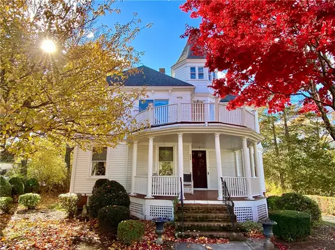 308 Harris Ave, Woonsocket, RI 02895 photo 2
