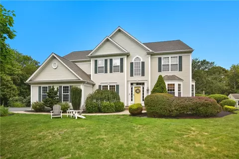 40 Wild Rose Ct, South Kingstown, RI 02879