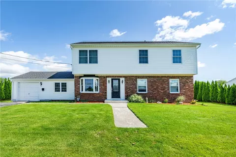 74 Brookhaven Dr, East Providence, RI 02914