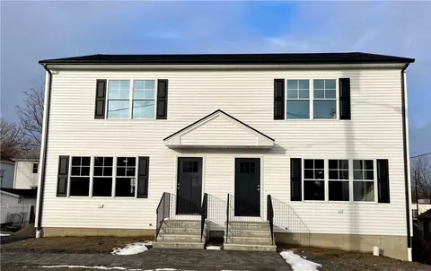 27 Baker St, Johnston, RI 02919