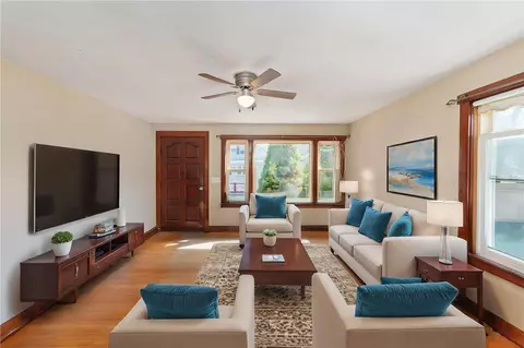 75 Northup St, Warwick, RI 02889