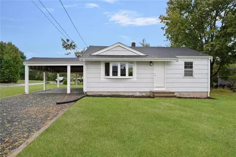 64 Martens Rd, Portsmouth, RI 02871
