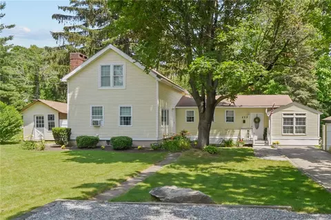273 Main St, Fiskeville, RI 02823