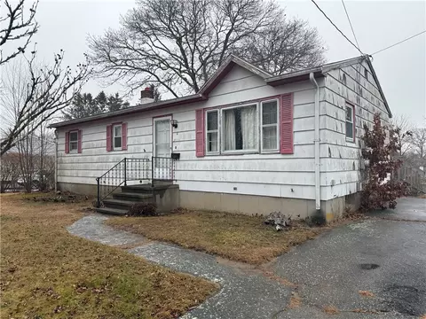 6 Holmes St, Westerly, RI 02891
