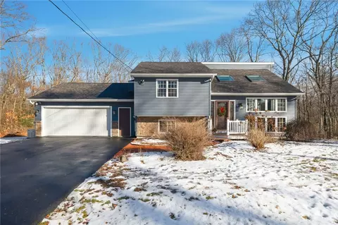 1720 Harkney Hill Rd, Coventry, RI 02816
