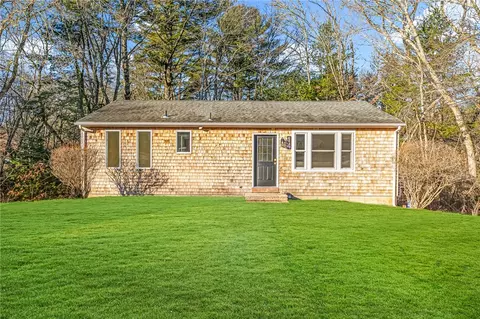 14 Tarpon Ln, Charlestown, RI 02813
