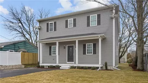 102 Ames St, Pawtucket, RI 02861