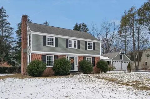 83 Merry Mount Dr, Warwick, RI 02888
