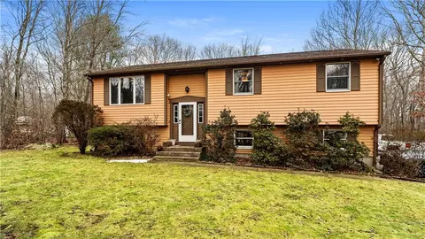 267 Yawgoo Valley Rd, Exeter, RI 02822