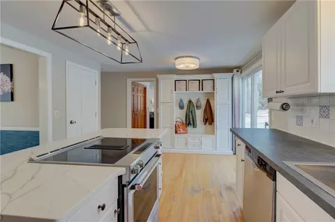 Kitchen - 219 Brian Dr, Warwick, RI 02886 photo 6 of 8