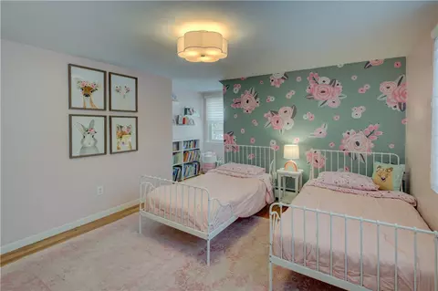 Bedroom - 219 Brian Dr, Warwick, RI 02886 photo 4 of 6