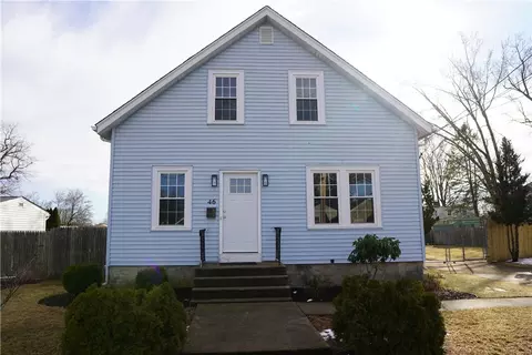 46 Royland Rd, Warwick, RI 02889
