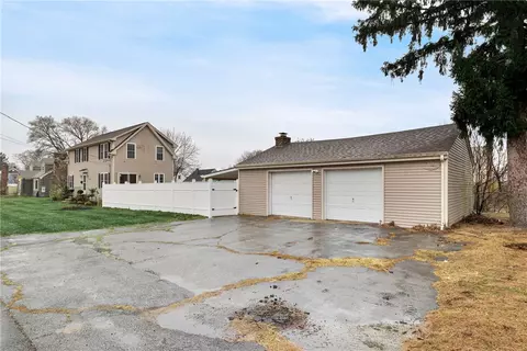 Exterior - 143 Morse Ave, Warwick, RI 02886 photo 5 of 9