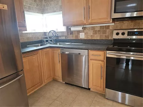229 Louise St, Woonsocket, RI 02895 photo 6