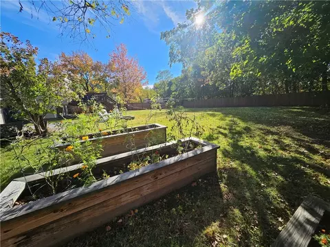 229 Louise St, Woonsocket, RI 02895 photo 26