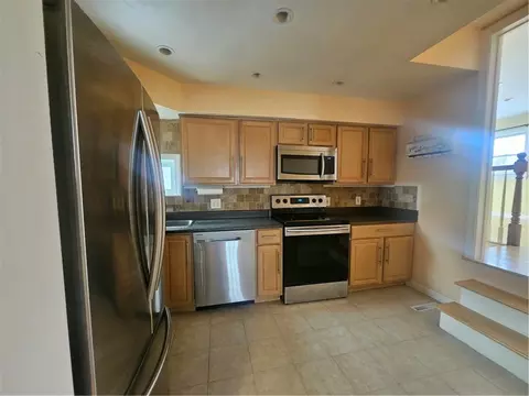 229 Louise St, Woonsocket, RI 02895 photo 7