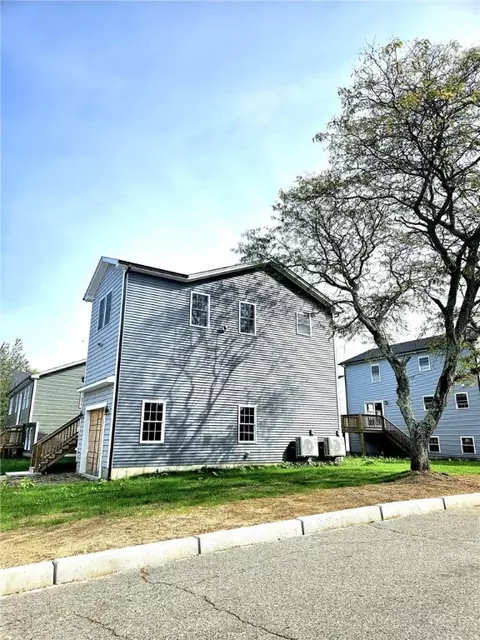 129 1st Ave, Cranston, RI 02910