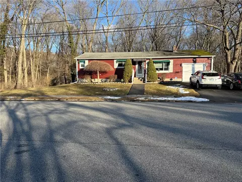 244 Stony Acre Dr, Cranston, RI 02920