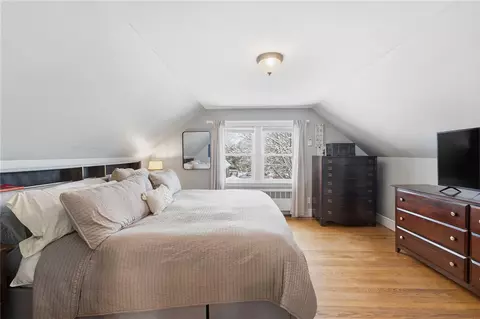 Bedroom - 11 Gladding St, Bristol, RI 02809 photo 3 of 6