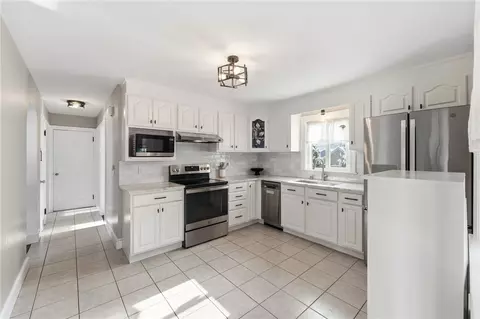 Kitchen - 11 Gladding St, Bristol, RI 02809 photo 1 of 4