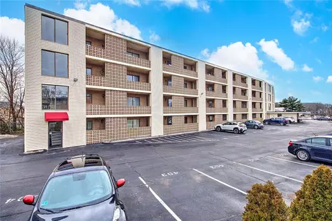 175 Hoffman Ave #102, Cranston, RI 02920