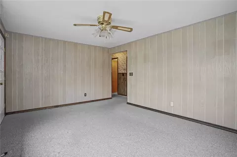 Living - 142 Stoneham Dr, Woonsocket, RI 02895 photo 2 of 5